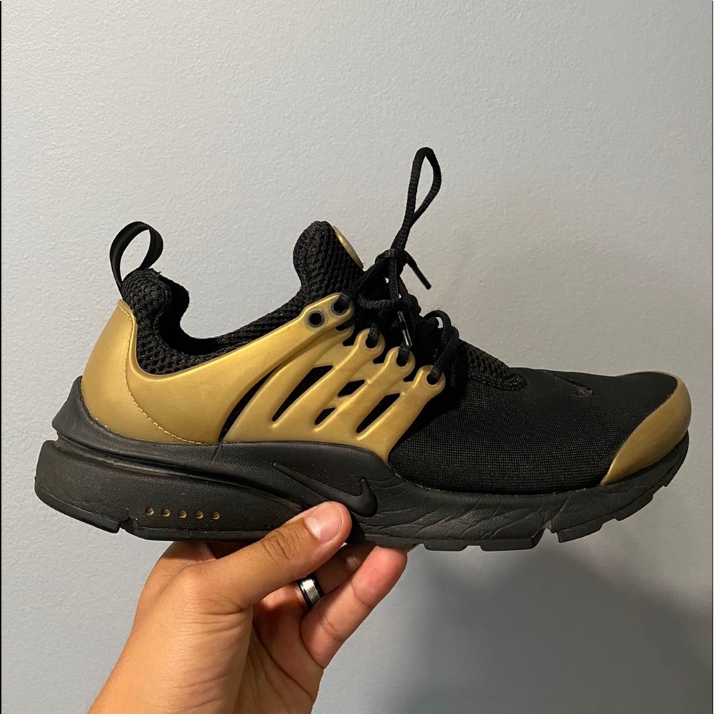 Mens Nike Presto Gold and Black size 8